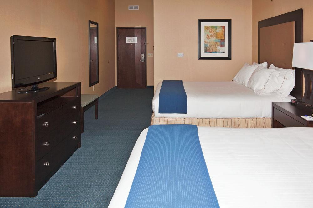 Holiday Inn Express & Suites Detroit - Novi By Ihg Exterior foto