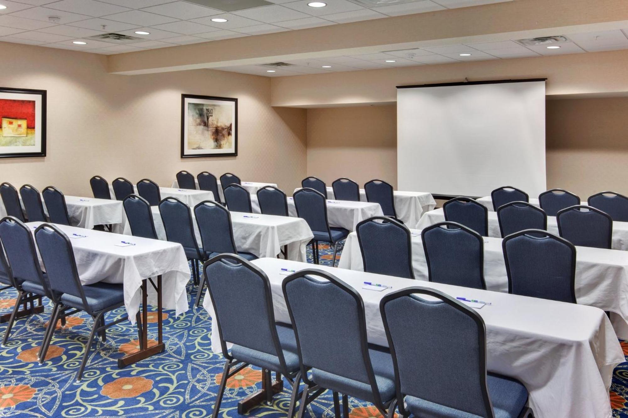 Holiday Inn Express & Suites Detroit - Novi By Ihg Exterior foto